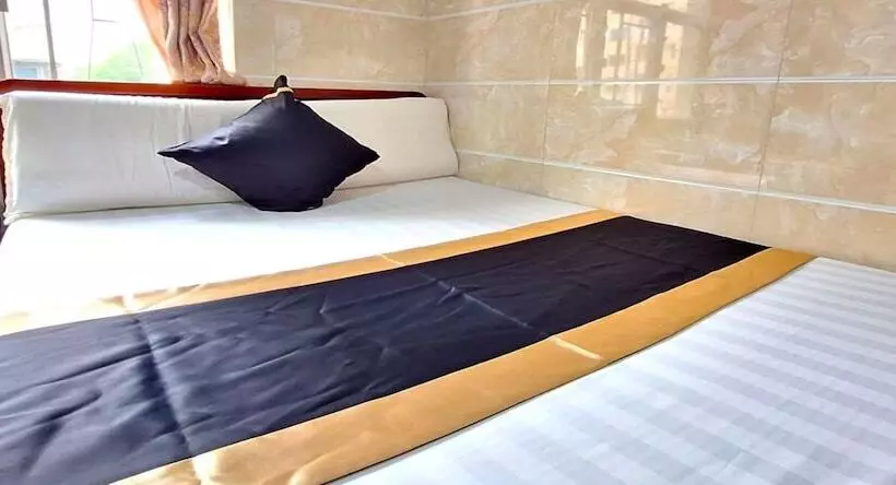 پانسیون International Metro Guest House