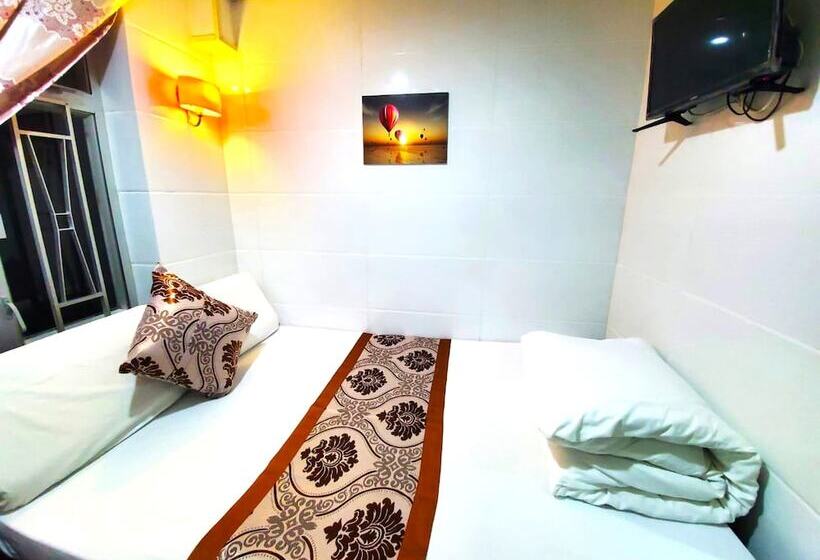 پانسیون International Metro Guest House