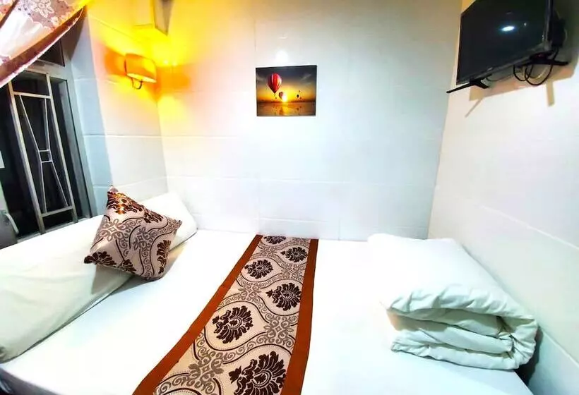 پانسیون International Metro Guest House