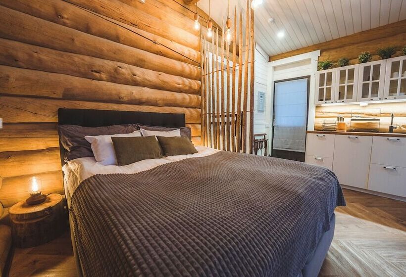 پانسیون Invisible Forest Lodge