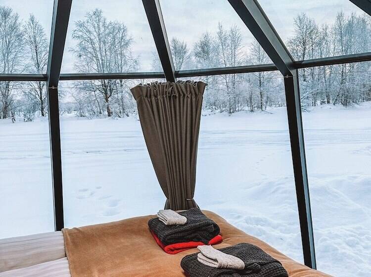 پانسیون Invisible Forest Lodge