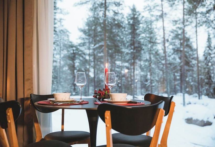 پانسیون Invisible Forest Lodge