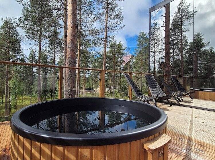 پانسیون Invisible Forest Lodge