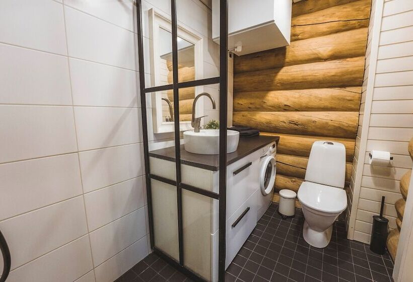 پانسیون Invisible Forest Lodge