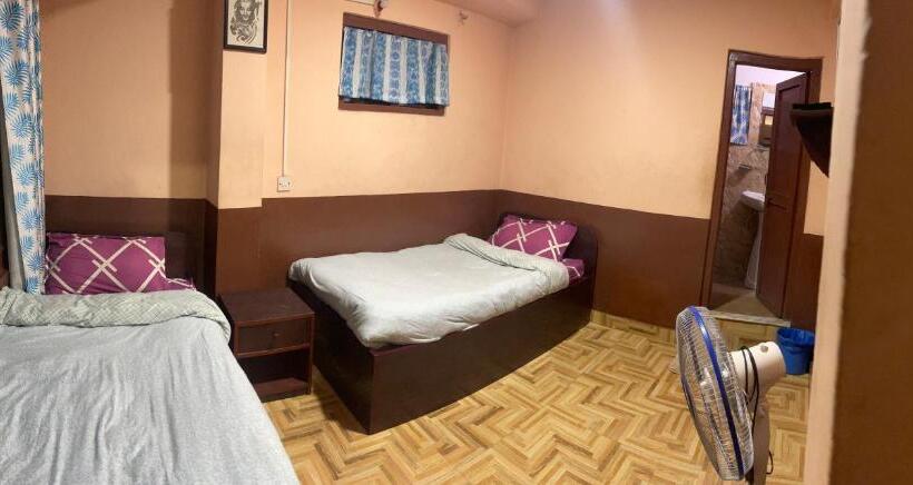 پانسیون Nirvaan Guest House