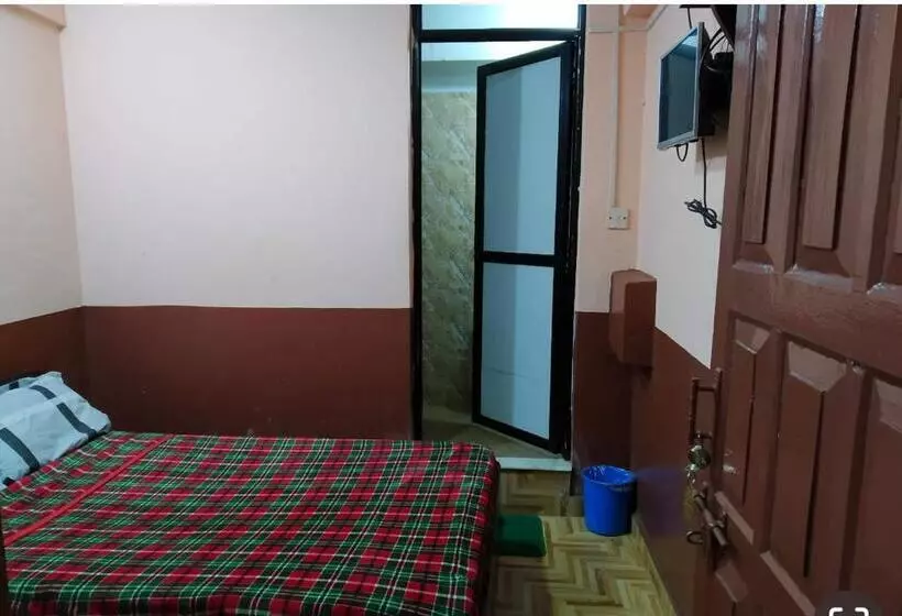 پانسیون Nirvaan Guest House