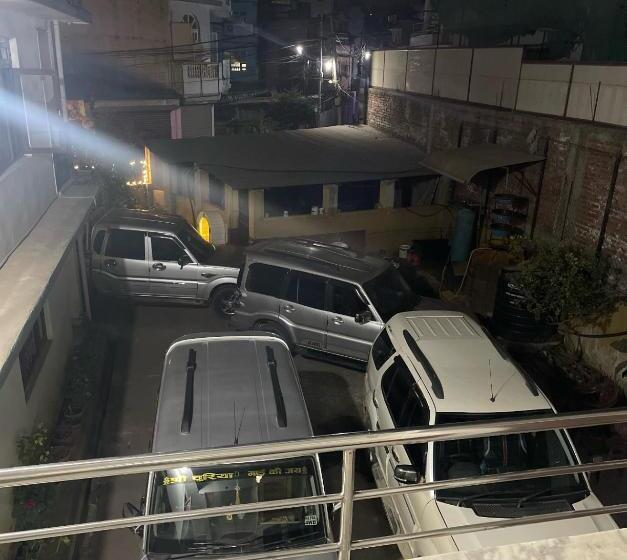 پانسیون Nirvaan Guest House