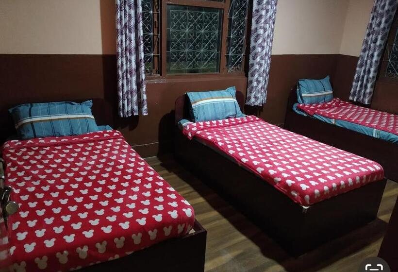 پانسیون Nirvaan Guest House