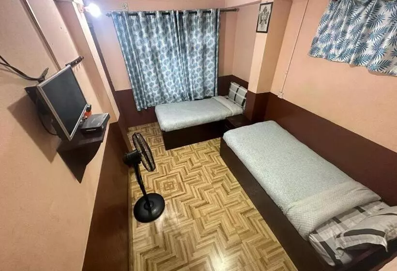 پانسیون Nirvaan Guest House