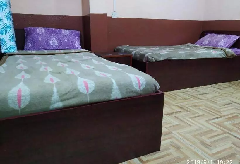 پانسیون Nirvaan Guest House