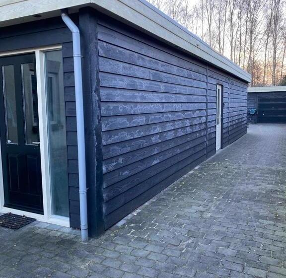 펜션 Noflik Heerenveen