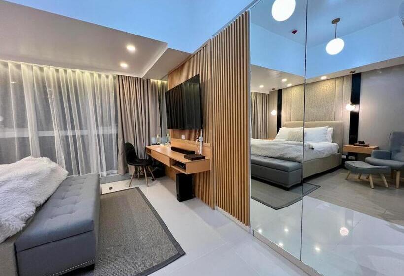 Vibe Condo At Uptown Parksuites Bgc