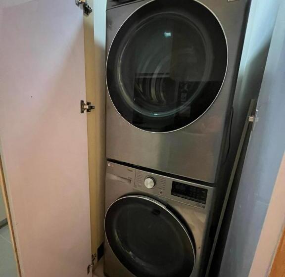 Vibe Condo At Uptown Parksuites Bgc