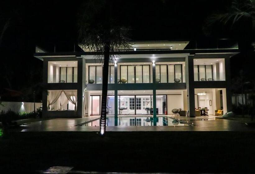 Bed and Breakfast Agandau House