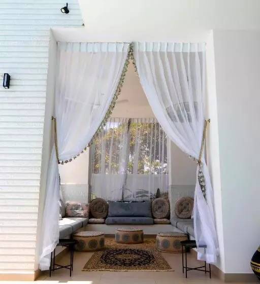 Aamiaismajoitus (B&B) Agandau House