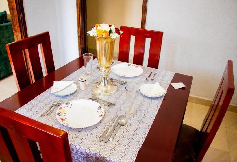 تختخواب و صبحانه Lavish Haven Home