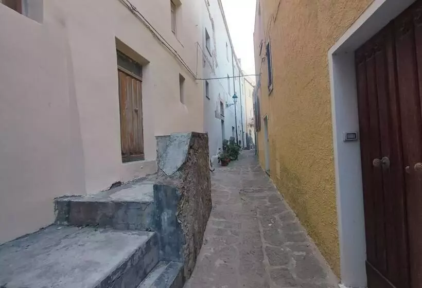 ベッドアンドブレックファースト Residenza Nel Borgo L Appusentu