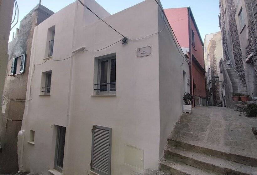 住宿加早餐  Residenza Nel Borgo L Appusentu