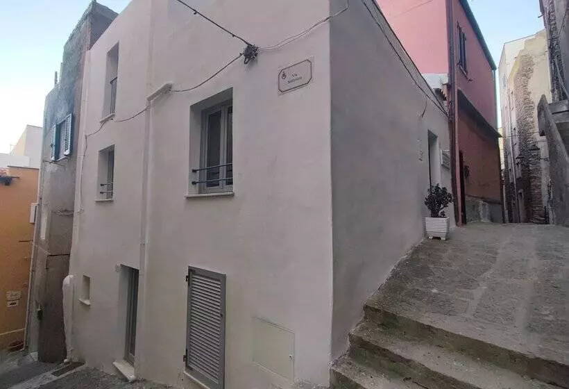 ベッドアンドブレックファースト Residenza Nel Borgo L Appusentu