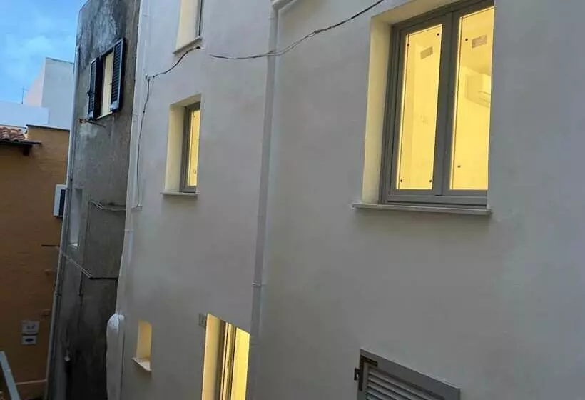 ベッドアンドブレックファースト Residenza Nel Borgo L Appusentu