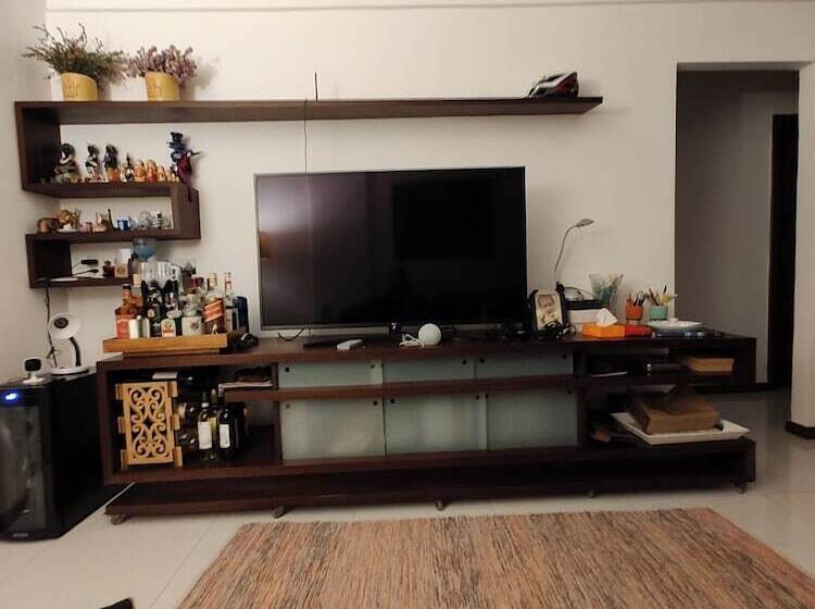 Hostel For One Com Quarto De Solteiro E Banheiro Privativos