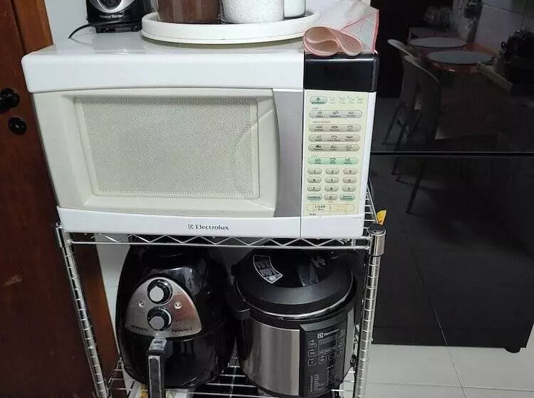Hostel For One Com Quarto De Solteiro E Banheiro Privativos