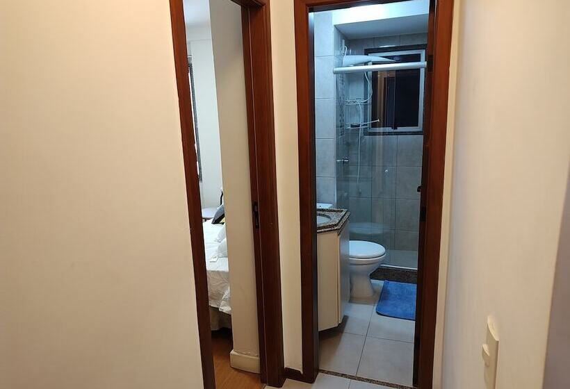 Hostel For One Com Quarto De Solteiro E Banheiro Privativos