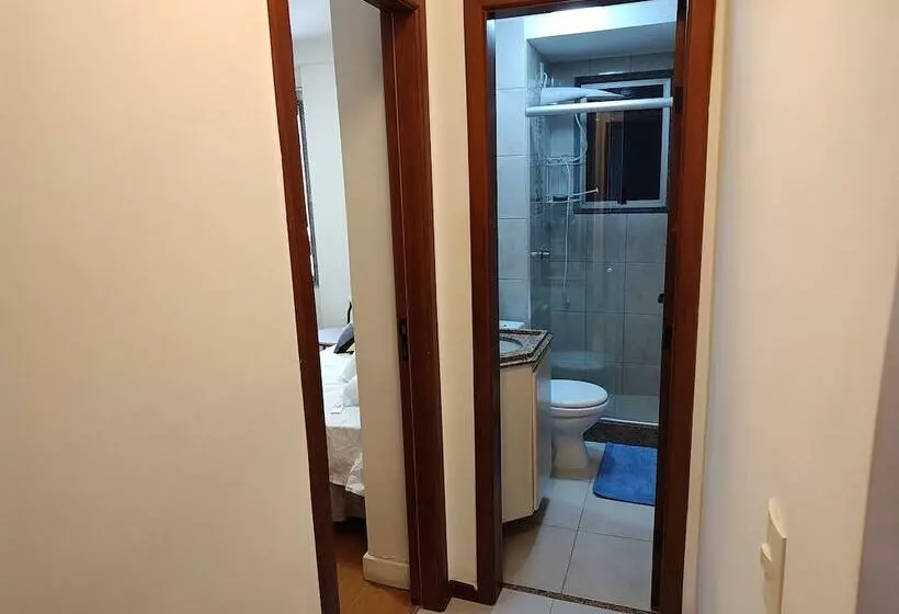 Hostel For One Com Quarto De Solteiro E Banheiro Privativos