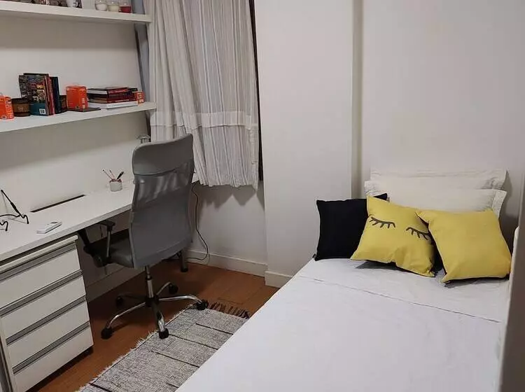 Hostel For One Com Quarto De Solteiro E Banheiro Privativos