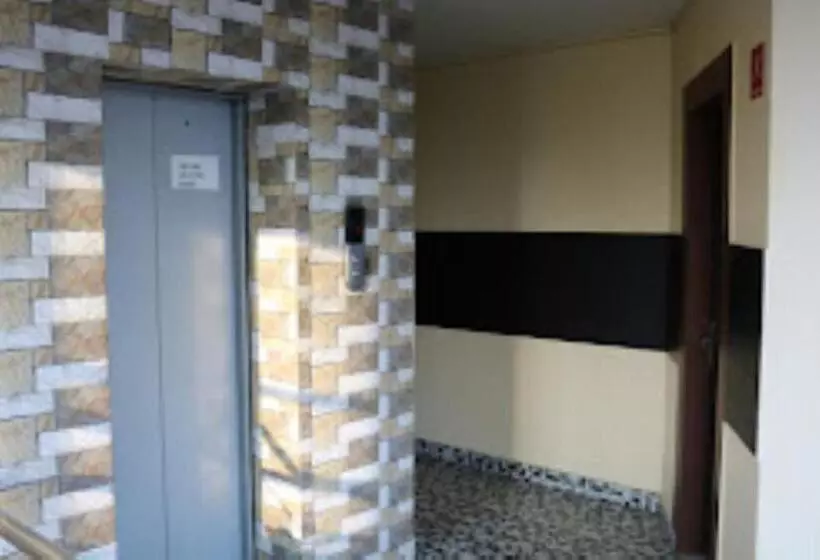 ホテル Asian Suites Guwahati