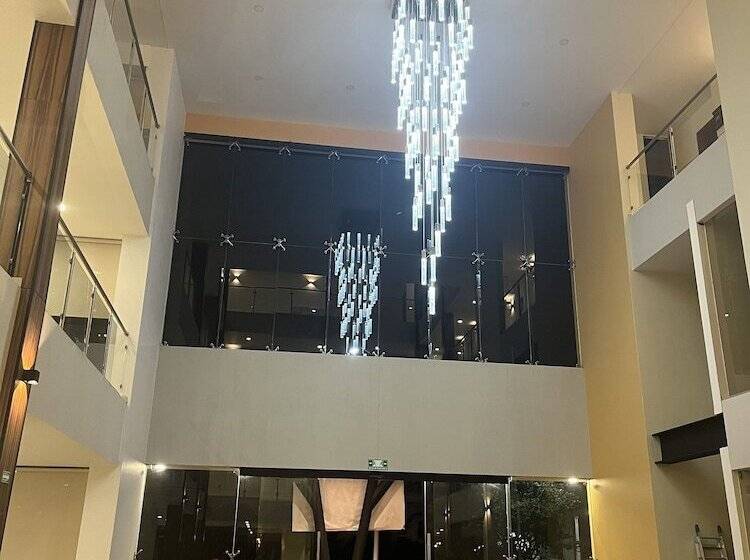 Hotel Cinco Diamantes