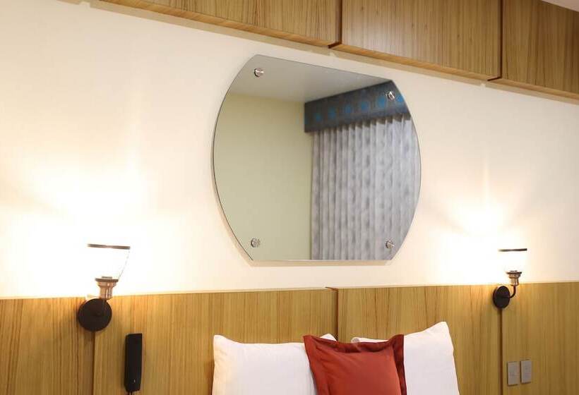 Hotel Cinco Diamantes