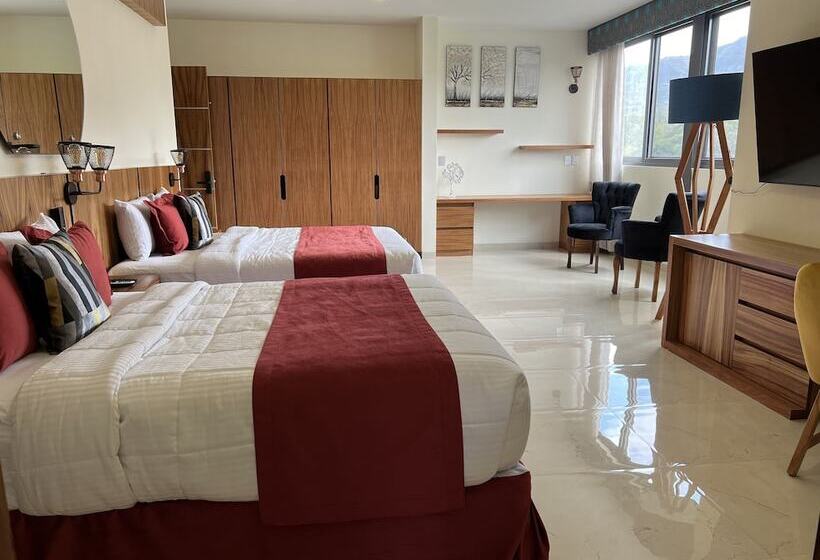 Hotel Cinco Diamantes