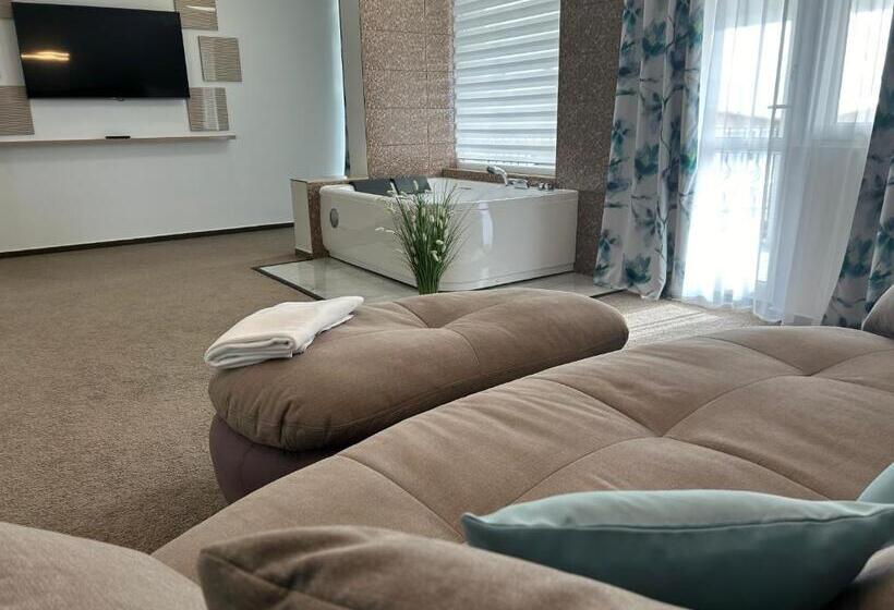 בית מלון כפרי Danelis