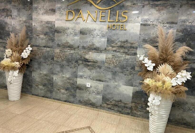 בית מלון כפרי Danelis