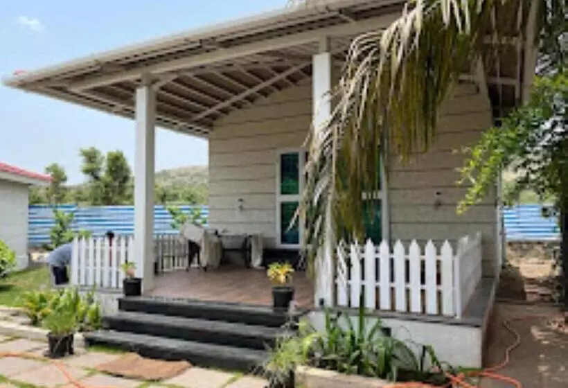 Hotelli Farm House,palm Castle , Savarde