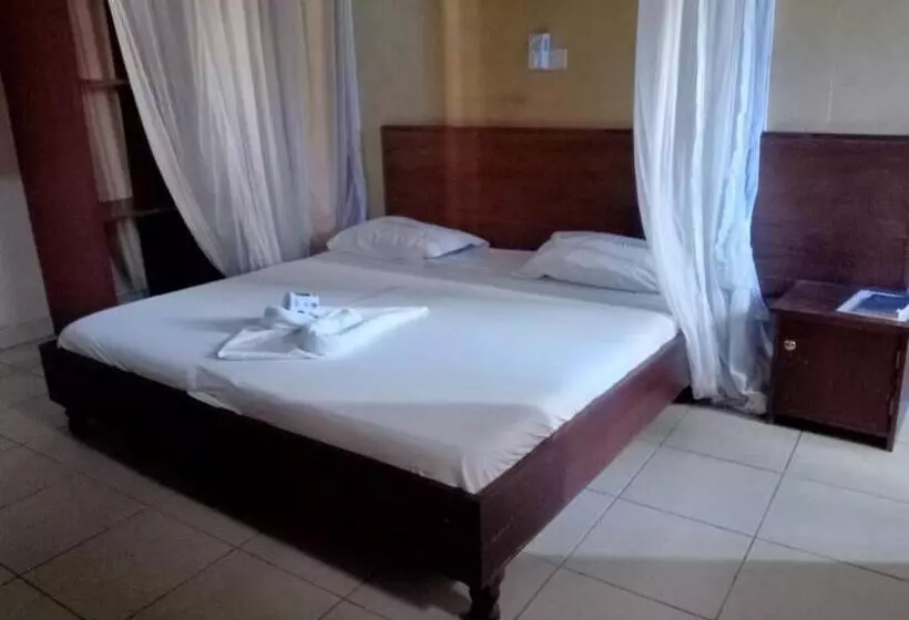 هتل Manas Mtwapa Mombasa