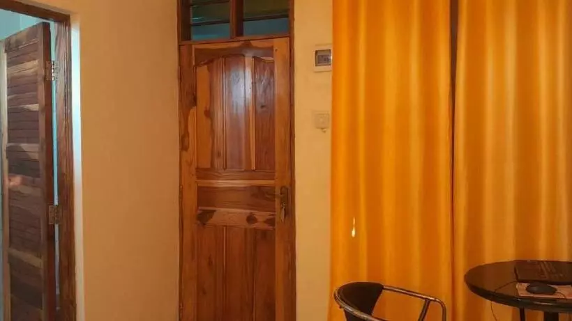 هتل Manas Mtwapa Mombasa