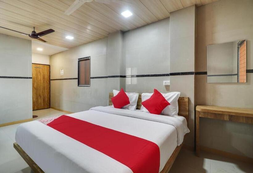 فندق Oyo Flagship Sri Lodge