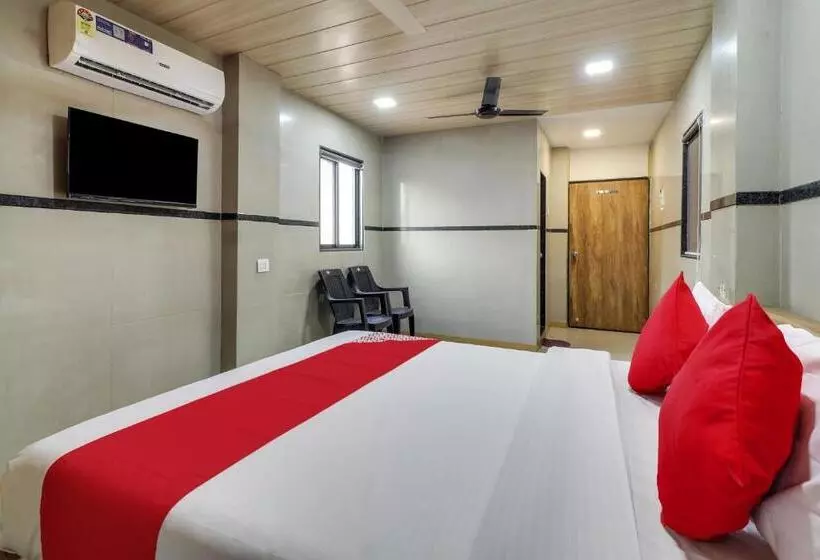 ホテル Oyo Flagship Sri Lodge