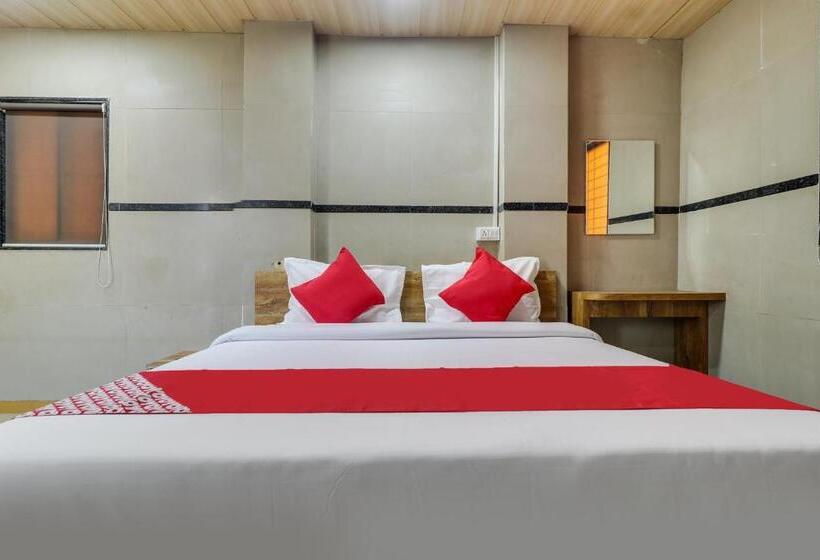 فندق Oyo Flagship Sri Lodge