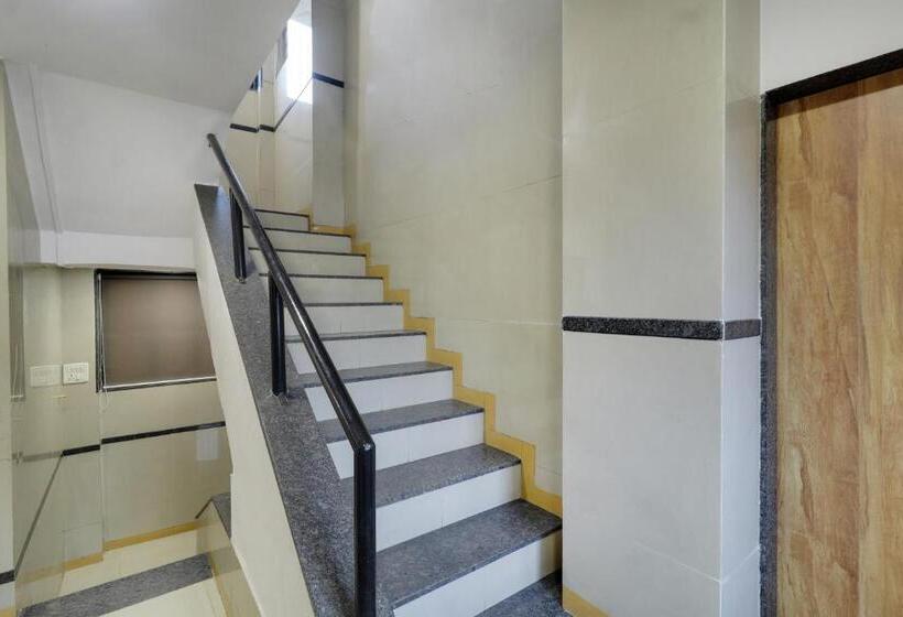 فندق Oyo Flagship Sri Lodge