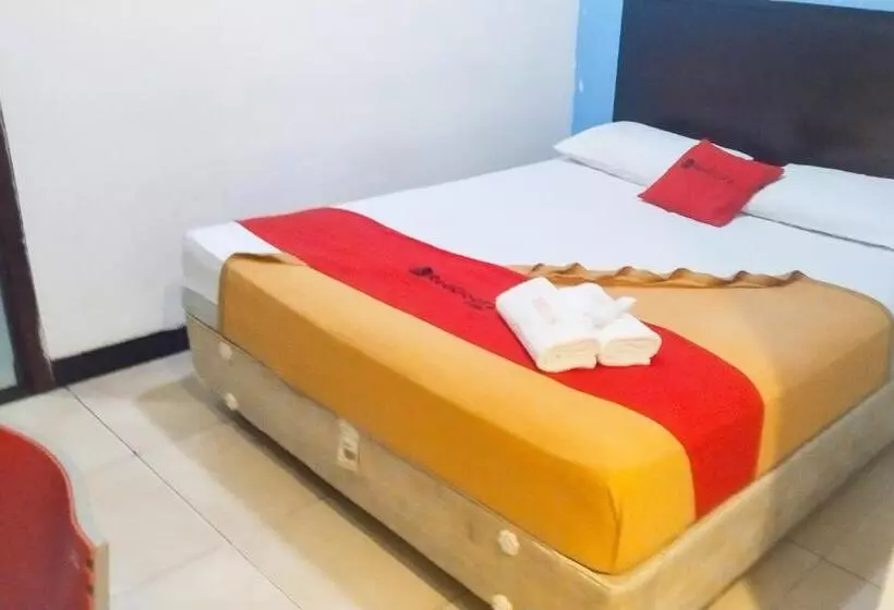 Hotelli Reddoorz Near Living Plaza Palembang