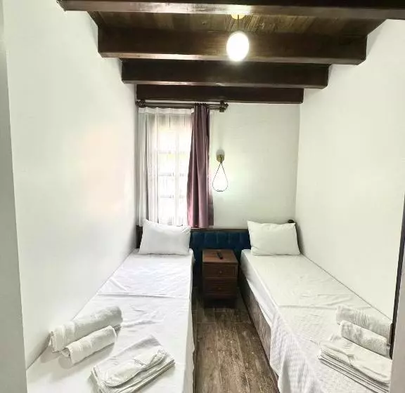 İli̇a Buti̇k Otel