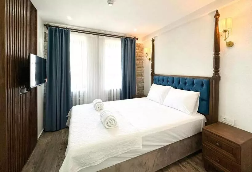 İli̇a Buti̇k Otel
