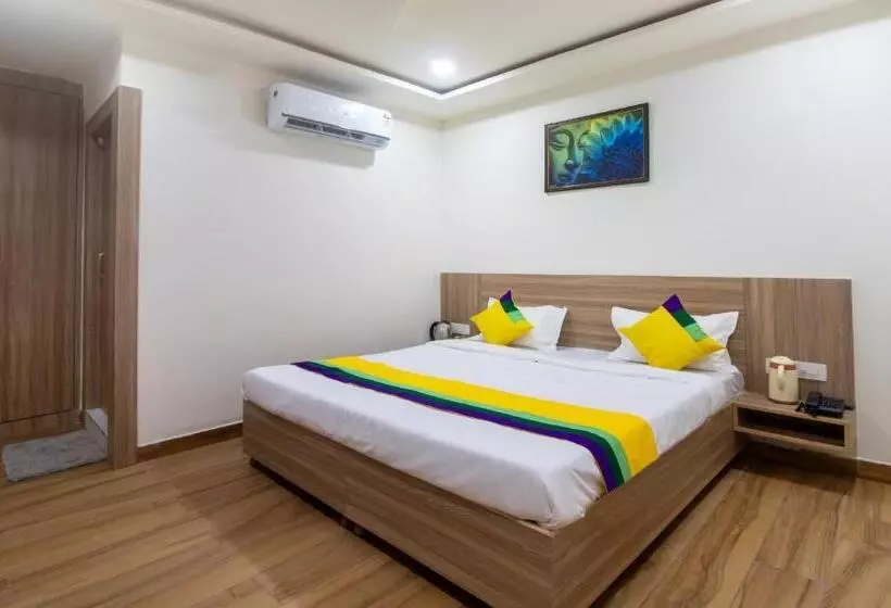 Itsy Hotels Krishna Residency, Govardhan Chauraha