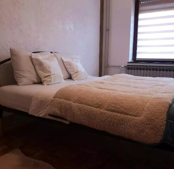 پانسیون Evergreen