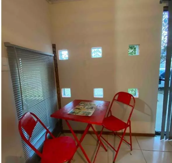 Majatalo Espaço Privativo, Funcional E Aconchegante