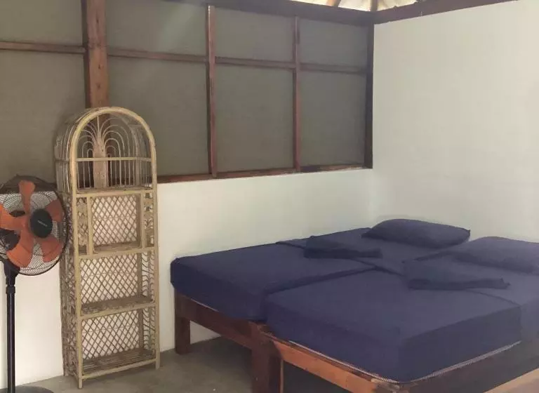 پانسیون Upali Beach Surf Resort & Café