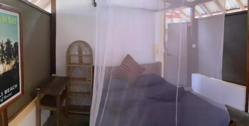 پانسیون Upali Beach Surf Resort & Café